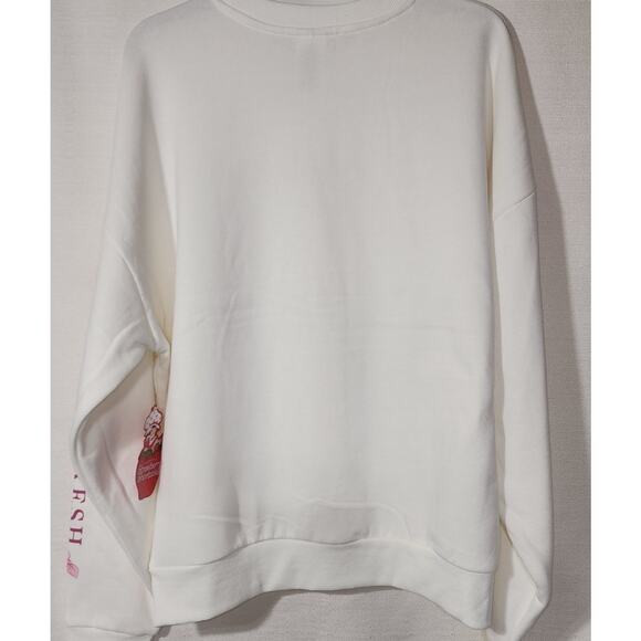 Strawberry shortcake ''Fresh berry patch'' sweatshirt women's size medium - Picture 3 of 6